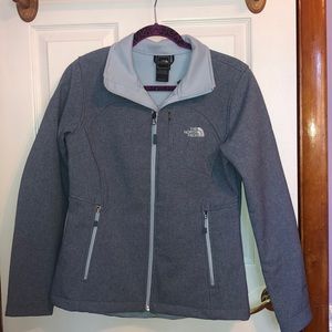 Small Women’s North Face Jacket